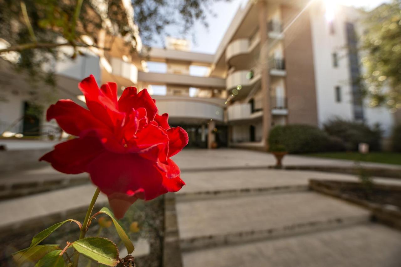 Le Residenze Di Santa Costanza - Mirto/Corbezzolo Lejlighedshotel San Vincenzo Eksteriør billede