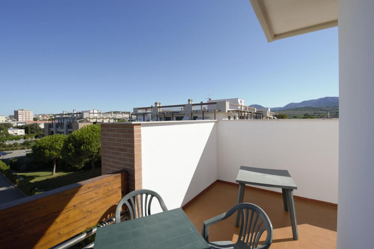 Le Residenze Di Santa Costanza - Mirto/Corbezzolo Lejlighedshotel San Vincenzo Eksteriør billede