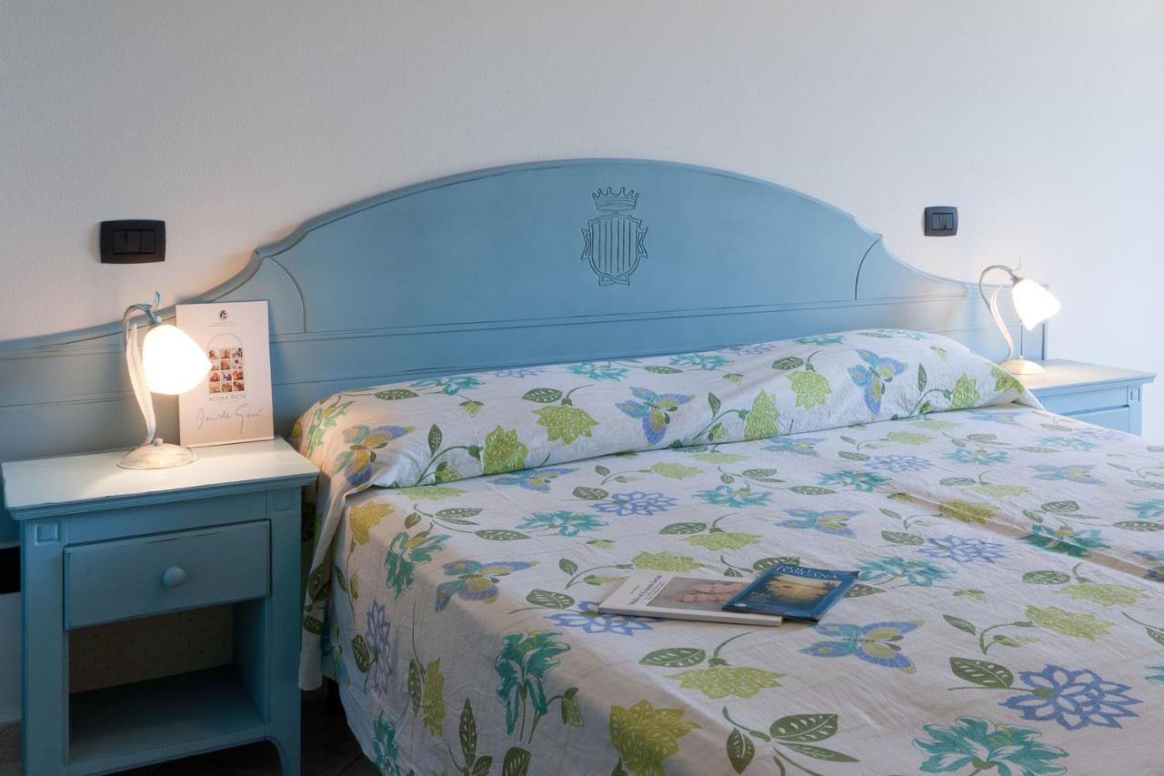 Le Residenze Di Santa Costanza - Mirto/Corbezzolo Lejlighedshotel San Vincenzo Eksteriør billede