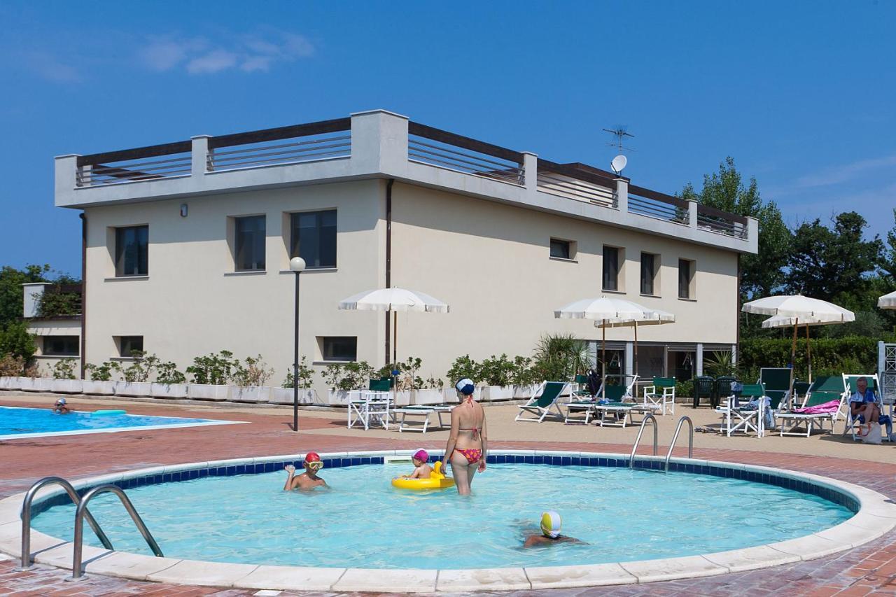 Le Residenze Di Santa Costanza - Mirto/Corbezzolo Lejlighedshotel San Vincenzo Eksteriør billede