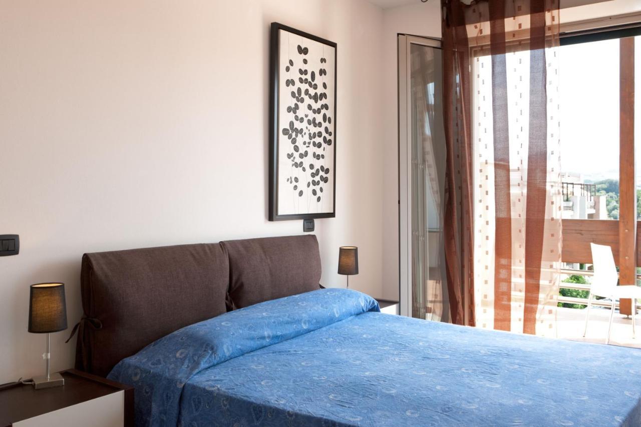 Le Residenze Di Santa Costanza - Mirto/Corbezzolo Lejlighedshotel San Vincenzo Eksteriør billede
