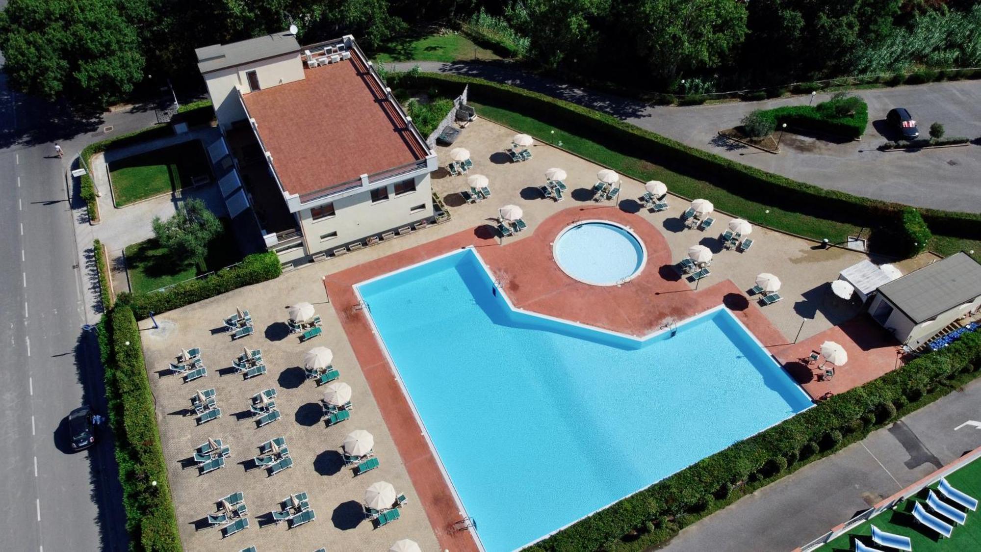 Le Residenze Di Santa Costanza - Mirto/Corbezzolo Lejlighedshotel San Vincenzo Eksteriør billede